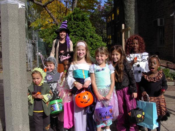avenue-trick-or-treating